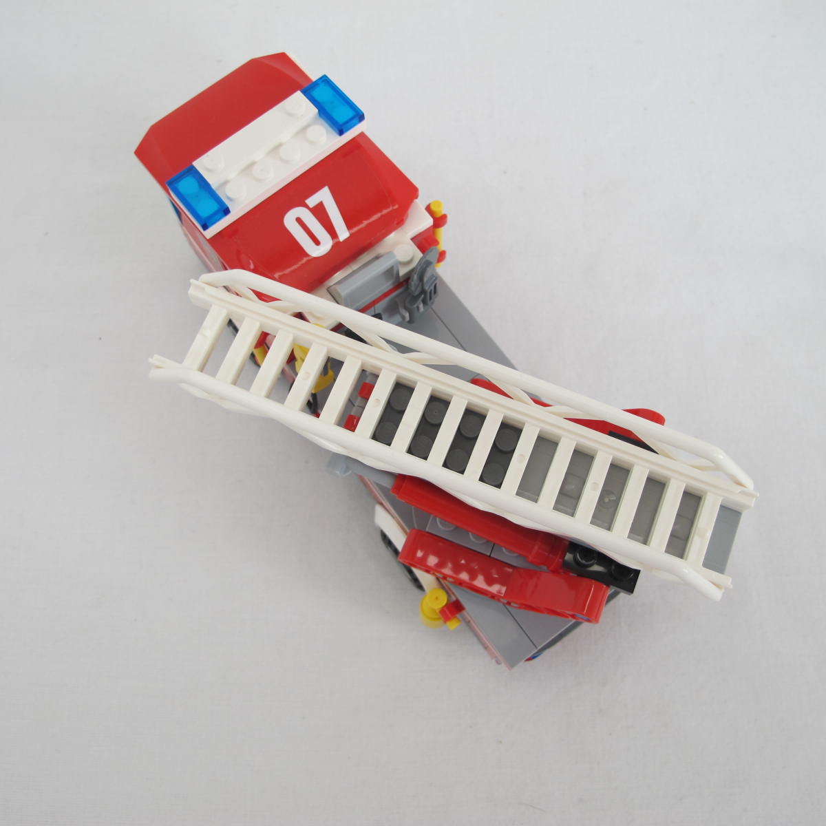 Fire Ladder Truck. Complete with instructions, no box - Image 12