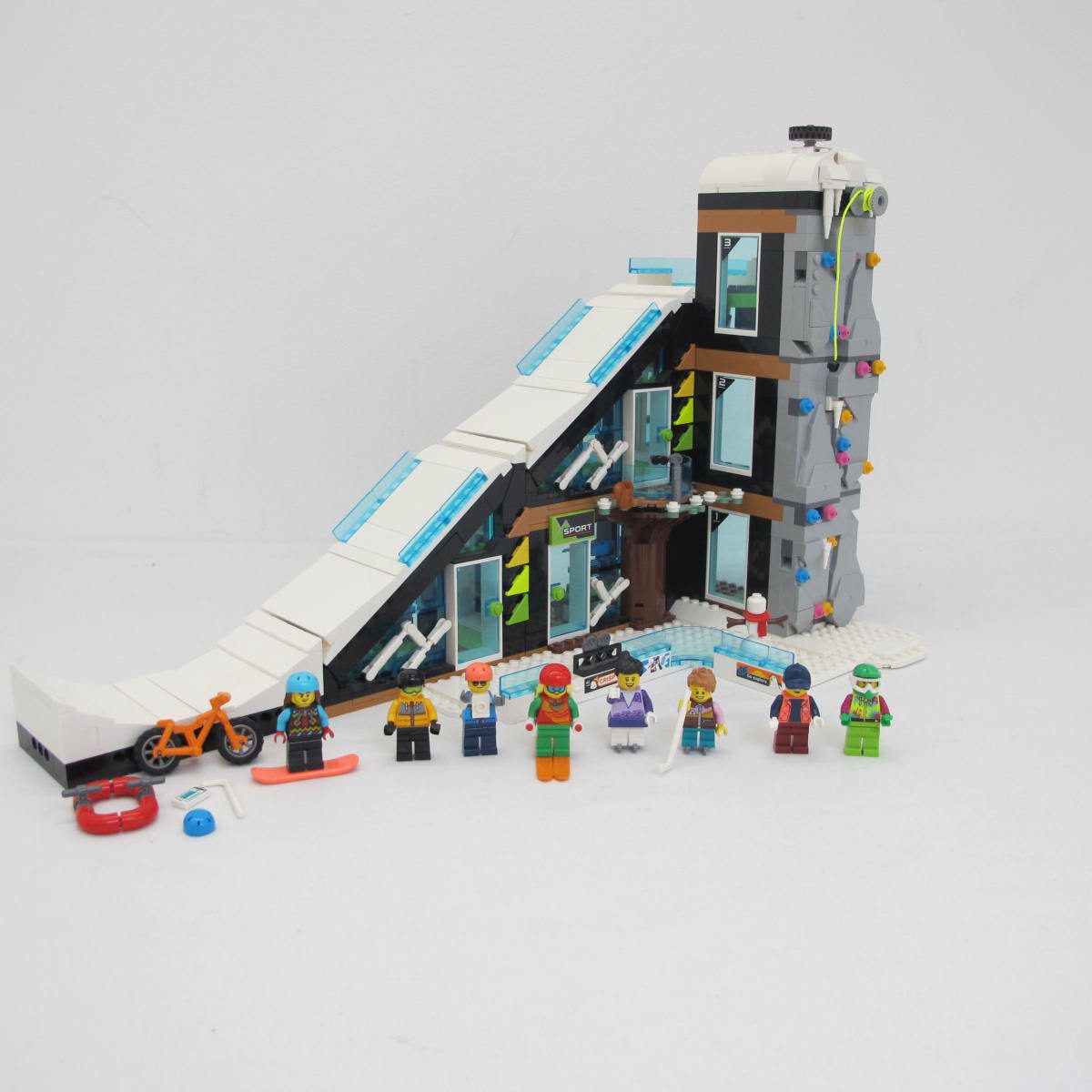 Ski and Climbing Center. Complete with instructions, no box - Image 4
