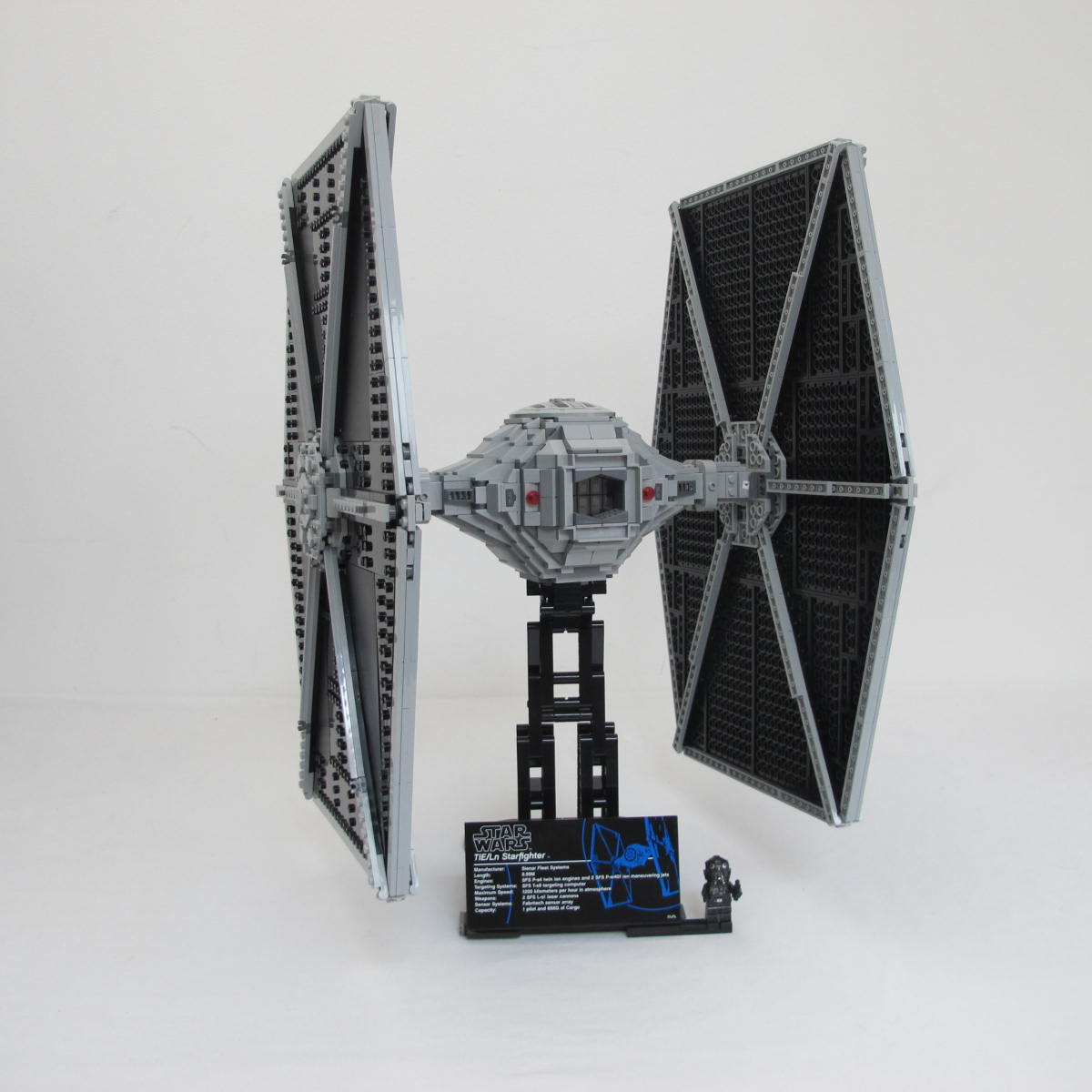 TIE Fighter - UCS. Complete with instructions and box - Image 7