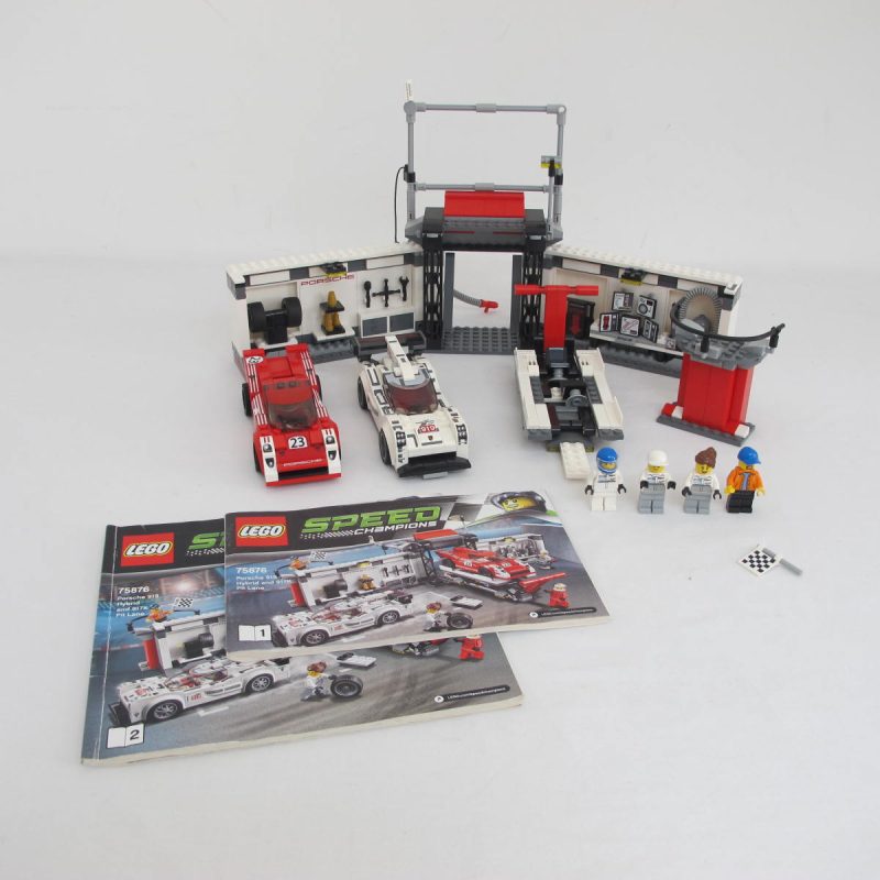 Porsche 919 Hybrid and 917K Pit Lane. Complete with instructions, no box