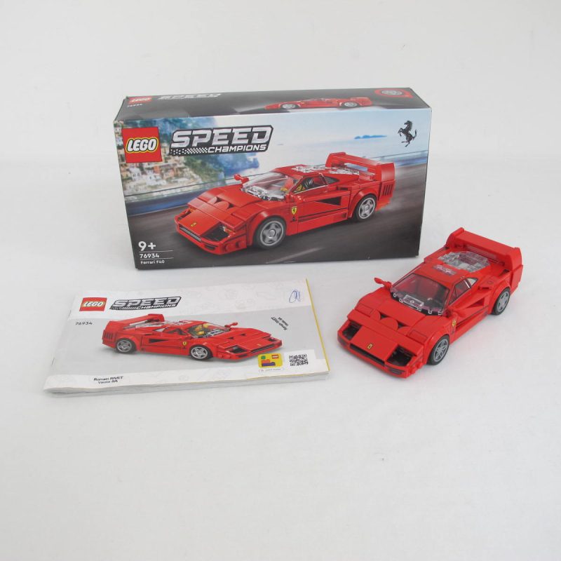 Ferrari F40. Incomplete with instructions and box