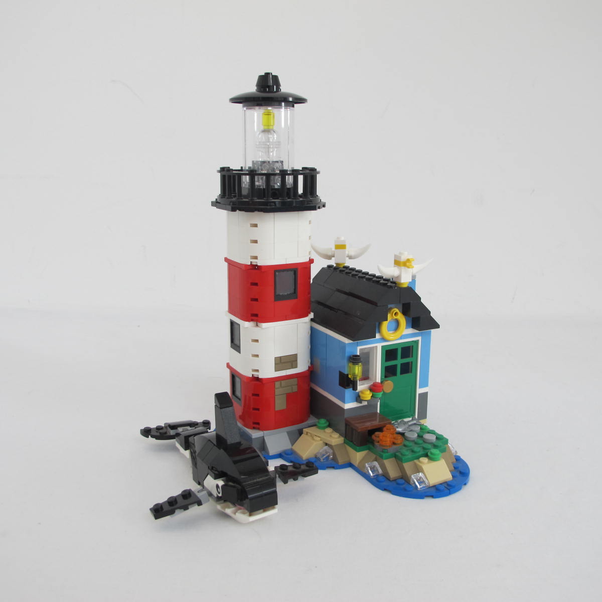 Lighthouse Point. Incomplete with instructions, no box - Image 4