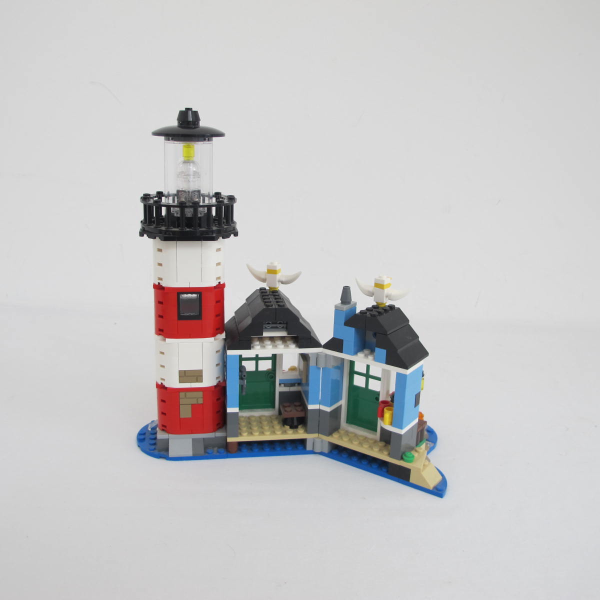 Lighthouse Point. Incomplete with instructions, no box - Image 7