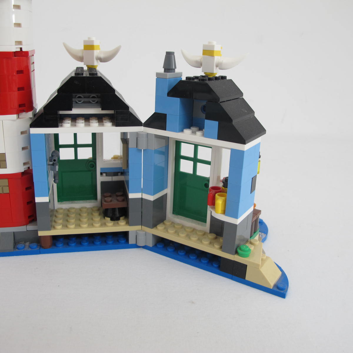 Lighthouse Point. Incomplete with instructions, no box - Image 8