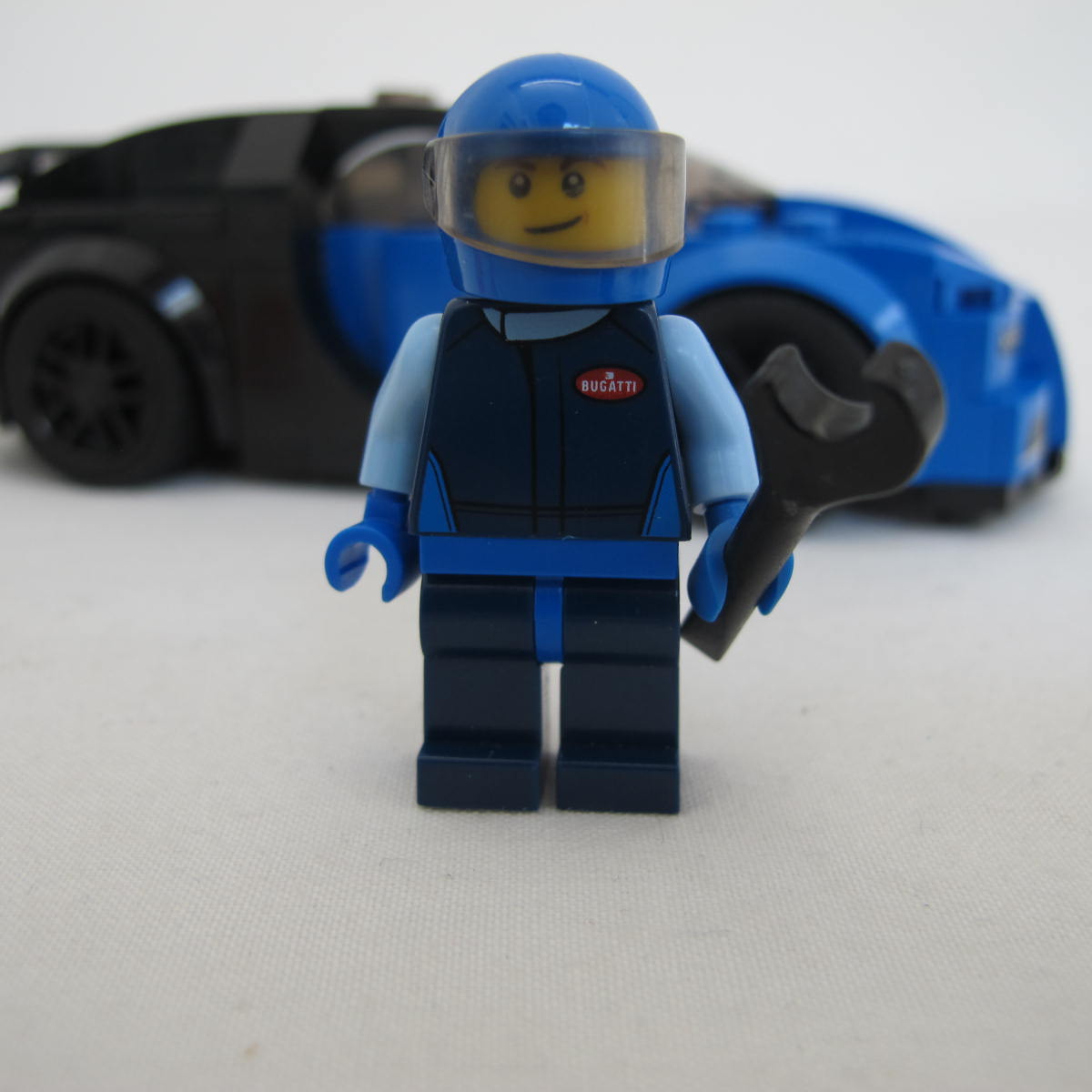 Bugatti Chiron. Complete with instructions and box - Image 5