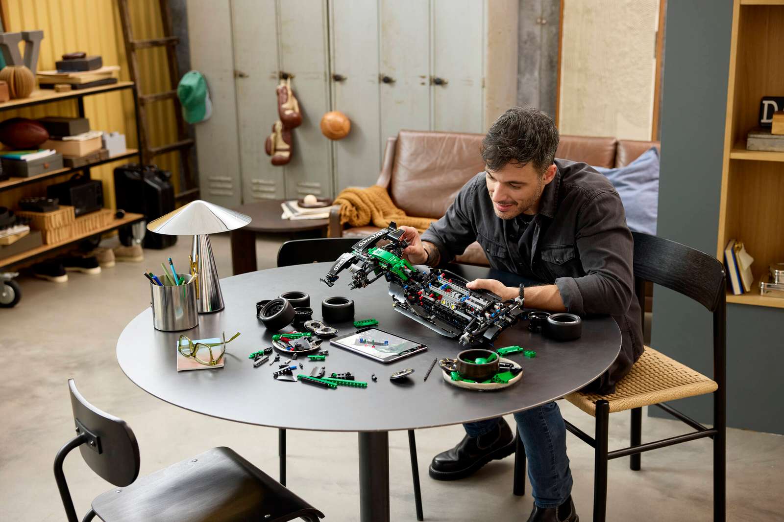 LEGO Technic Aston Martin Aramco AMR25 F1® Car 42240