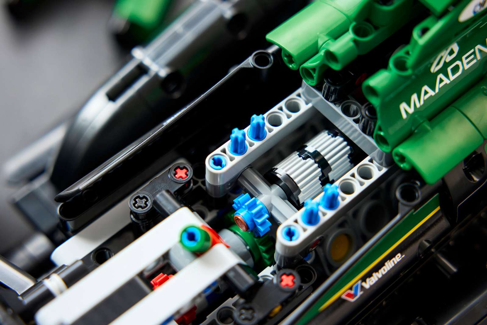 LEGO Technic Aston Martin Aramco AMR25 F1® Car 42240