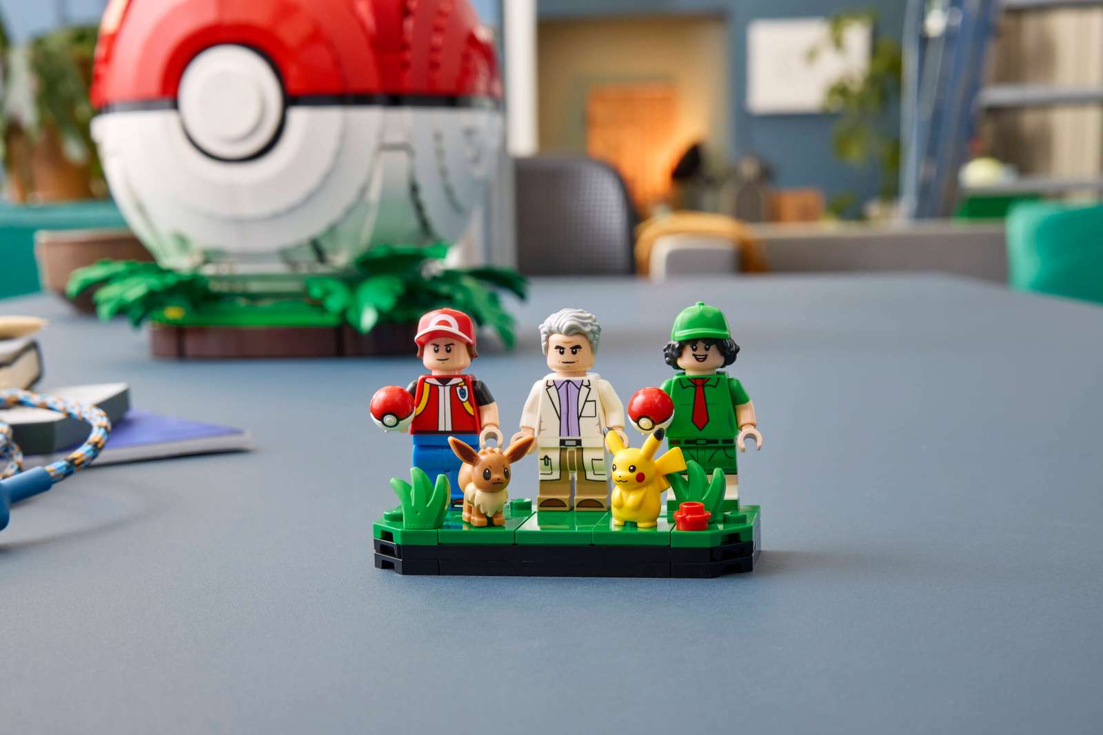 LEGO Pokemon Iconic Trainer Moments Poké Ball 72154