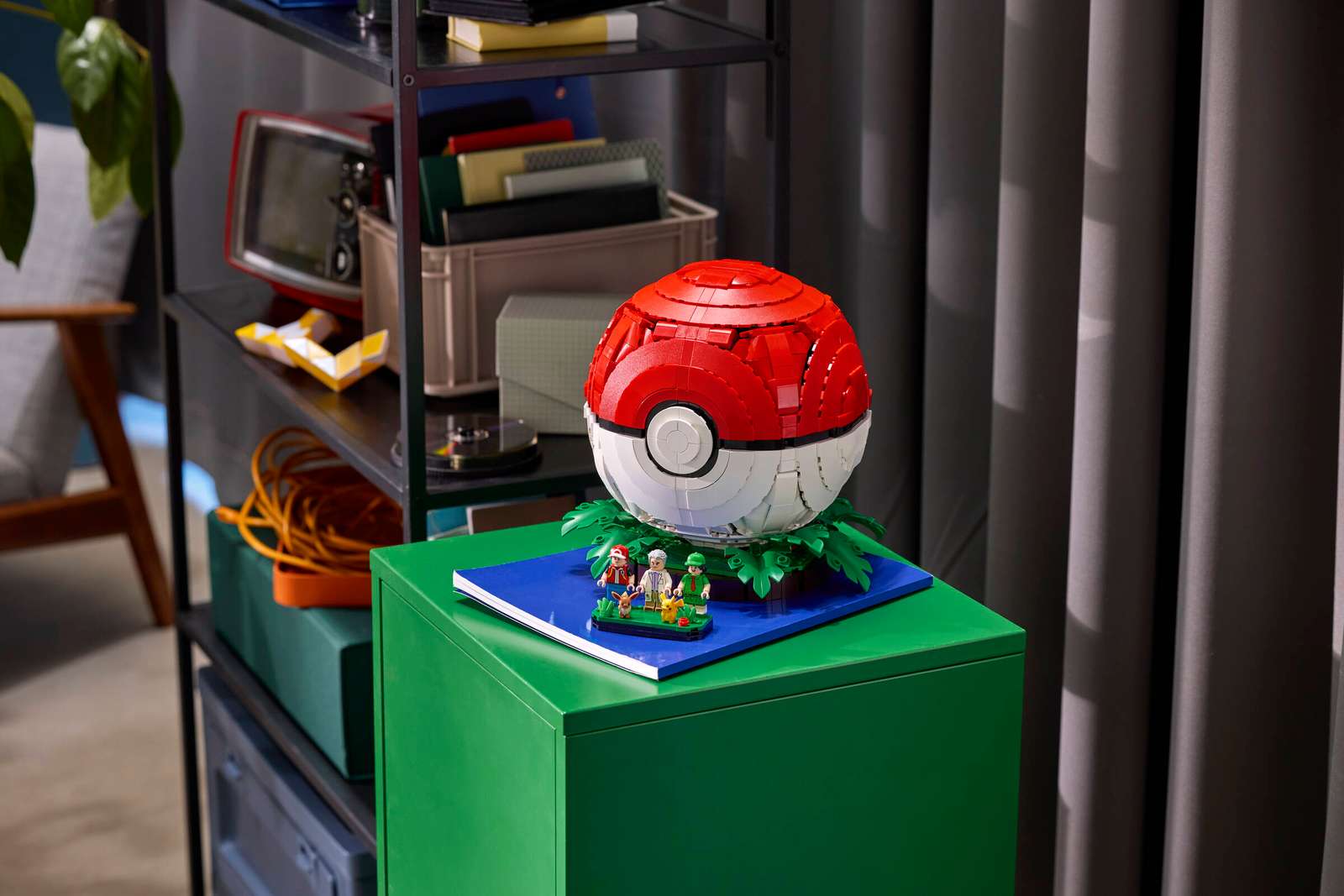 LEGO Pokemon Iconic Trainer Moments Poké Ball 72154